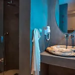 Olea House Лименария