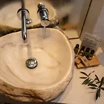 Olea House Apartament *